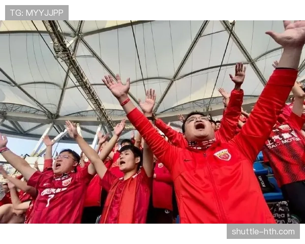 上海海港勇夺冠军，书写队史辉煌新篇章