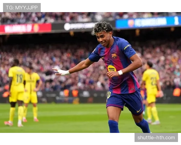 亚马尔与梅西青训成长路径及早期表现对比分析