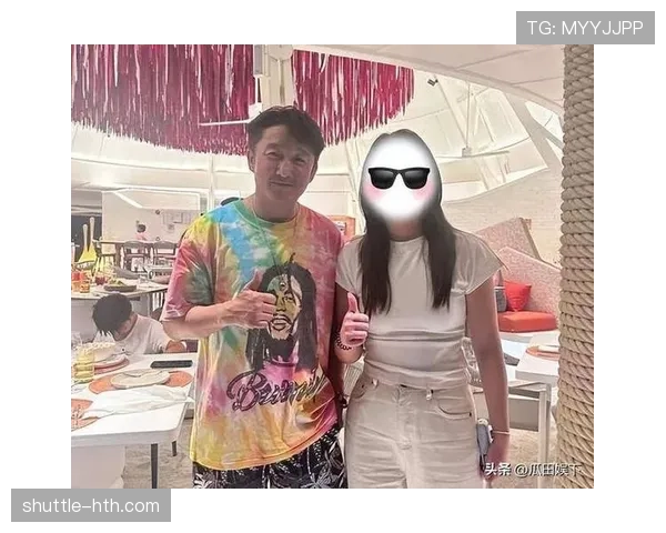 邹市明家的冰箱里居然塞满了蛋白粉，连饮料都得排队放？